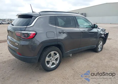 2024 Jeep Compass Latitude 4X4 из США, поврежденный, VIN 3C4NJDBN2RT604653